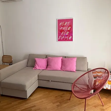 Cozy Tardini, Apartment